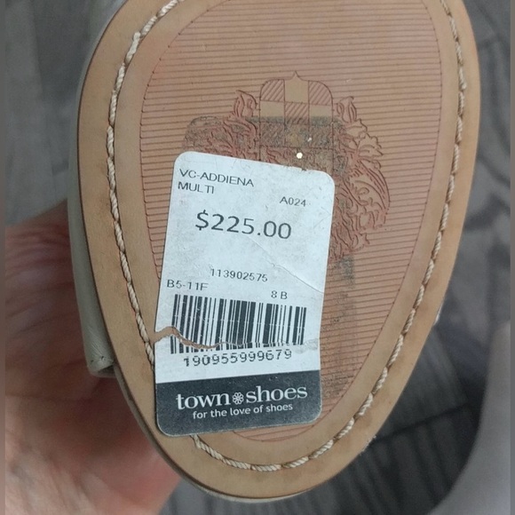 Vince Camuto Soft Leather Heels - Picture 5 of 10